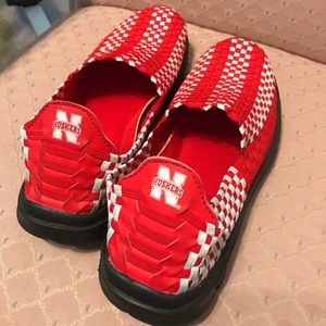 EUC Happy Feet Nebraska Cornhuskers Woven Shoes